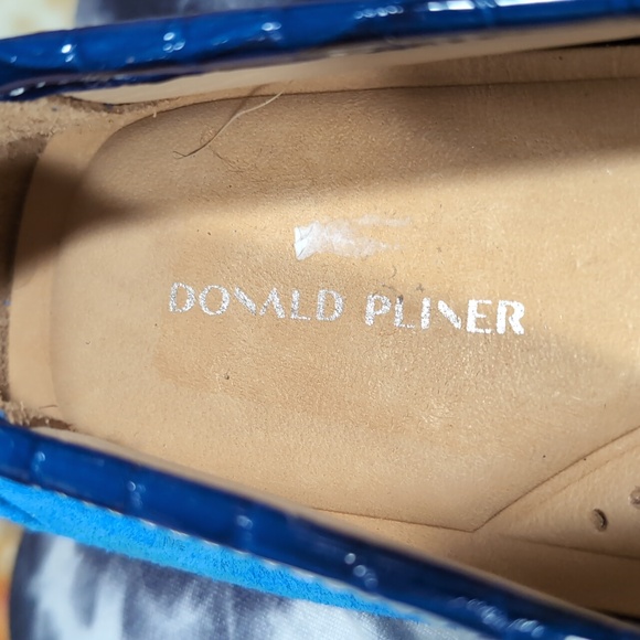 Donald Pliner Blue silver and  Loafers with Suede Texture and Chain Detail - Picture 6 of 7
